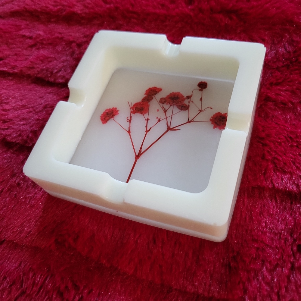 Handcrafted Dried Flowers Candy Dish Jewelry Storage Resin Art